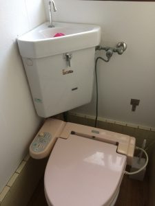 和泉市 トイレタンク水漏れ