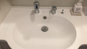 洗面の下から水漏れ