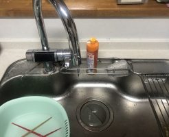 台所の詰まりは屋外で発生