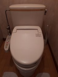 トイレ水漏れ　大阪市港区