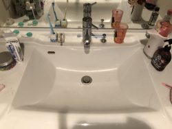 洗面所の水漏れ