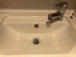 洗面水漏れ
