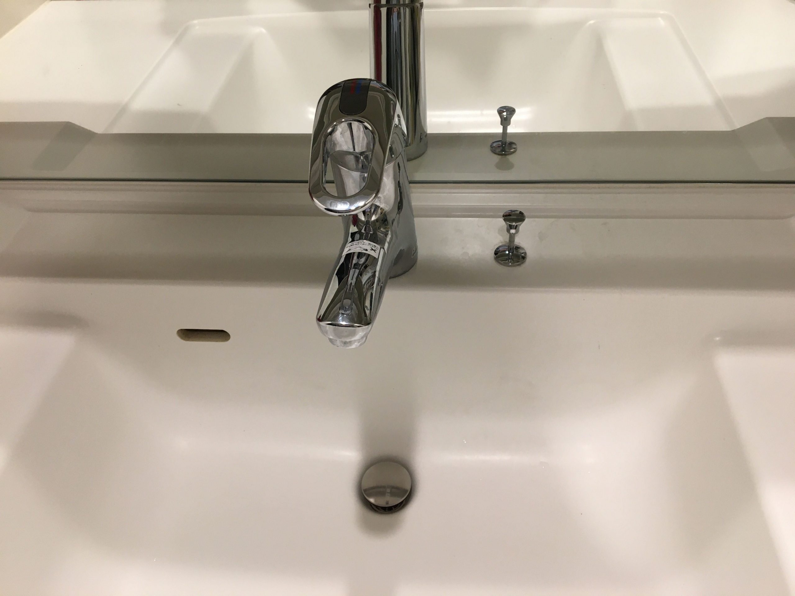 洗面水漏れ