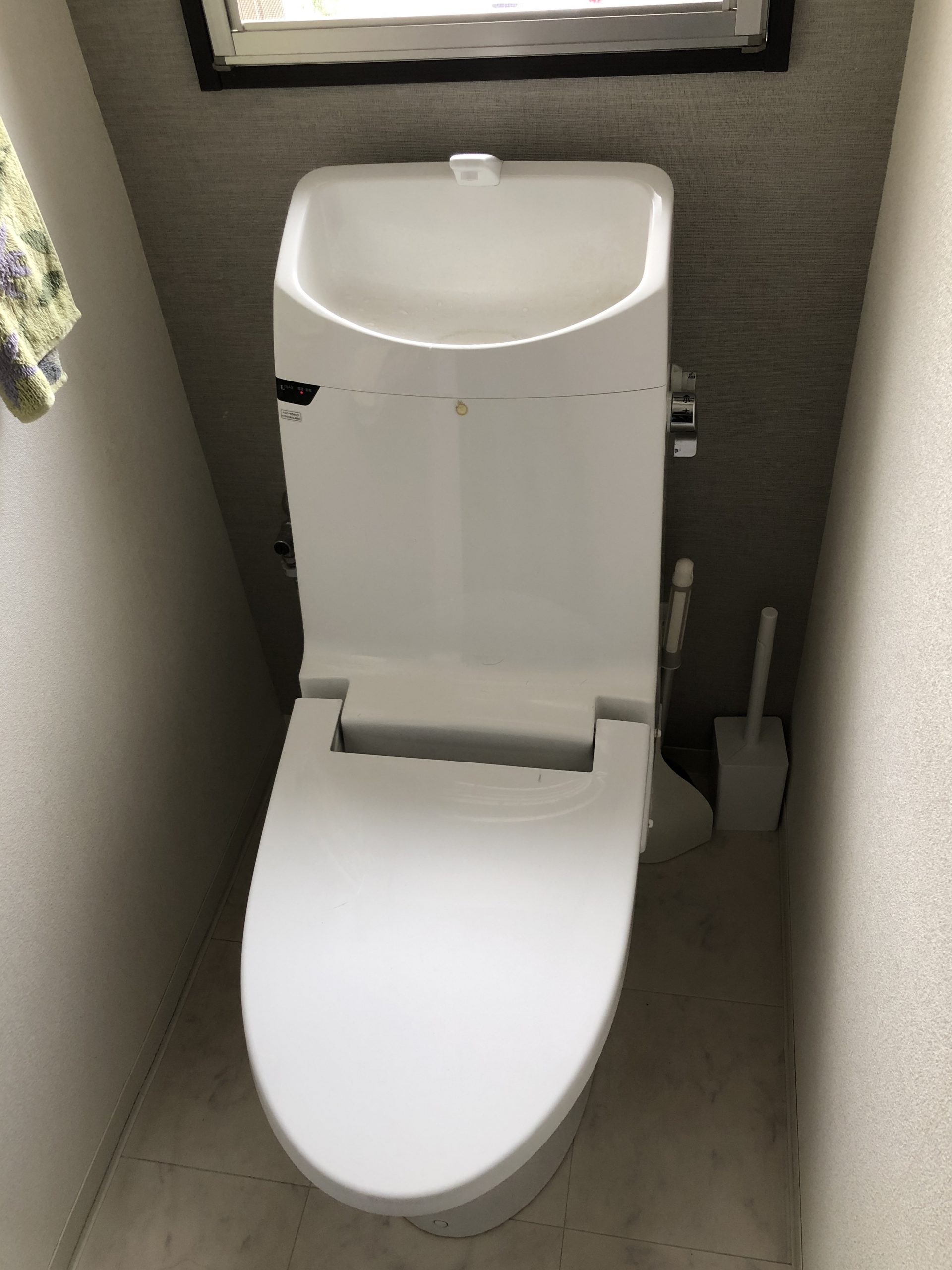 トイレの床水漏れ